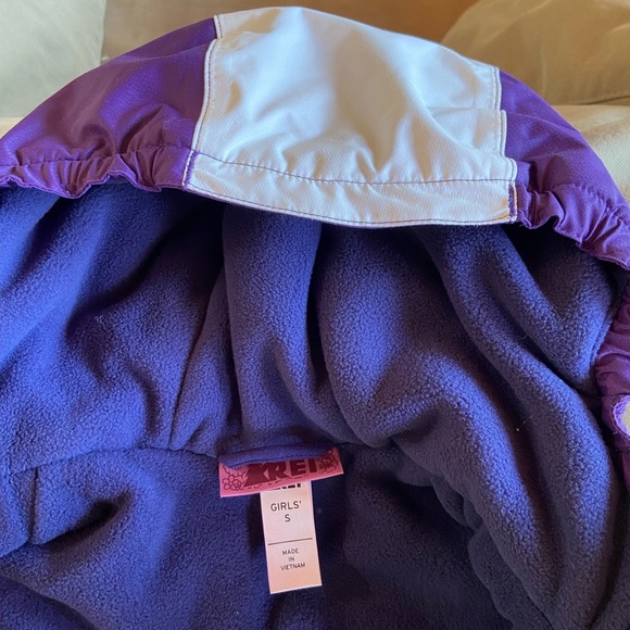 Excellent condition REI children’s snow jacket, size small - Picture 4 of 6